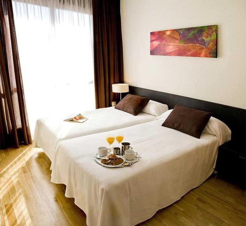 Compostela Suites Μαδρίτη Δωμάτιο φωτογραφία